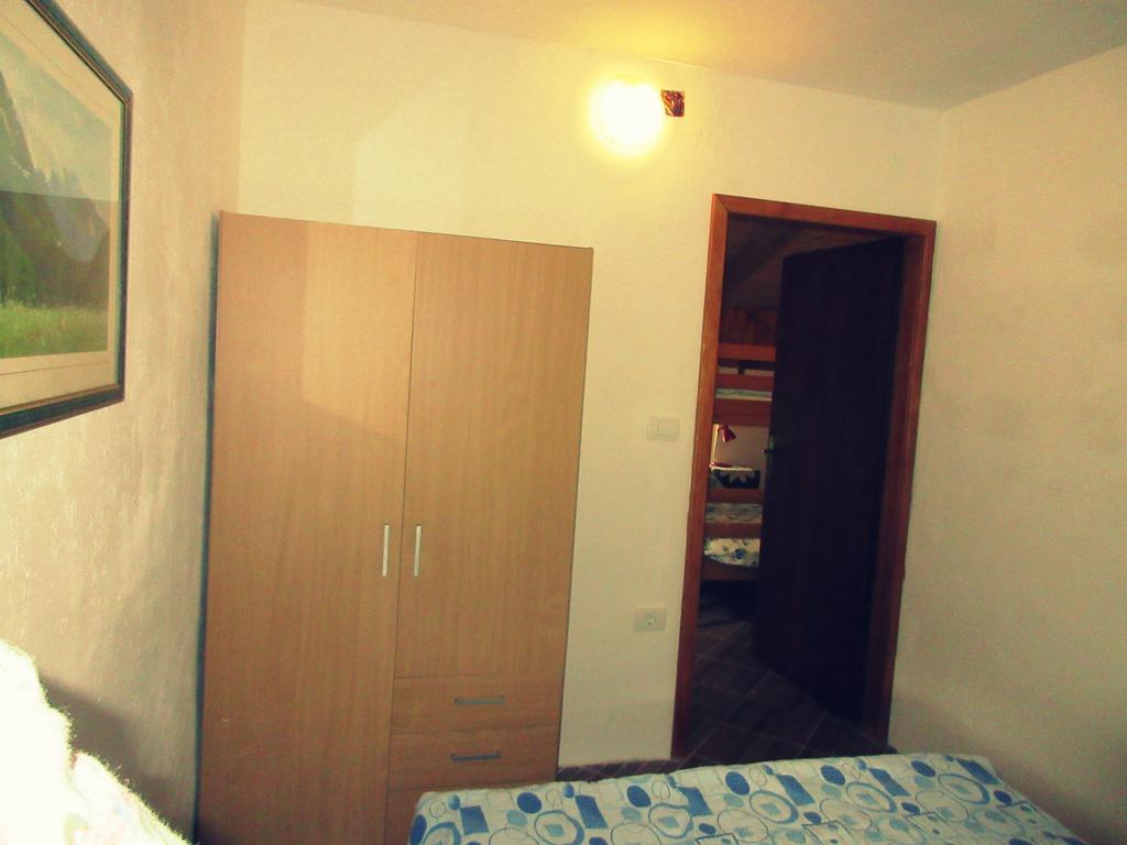 Kamp Rut Hostel Kobarid Kültér fotó