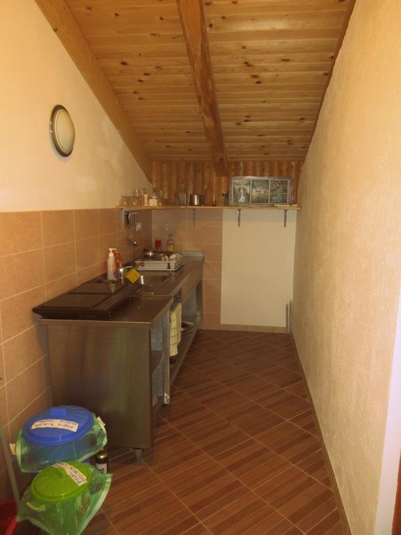 Kamp Rut Hostel Kobarid Kültér fotó